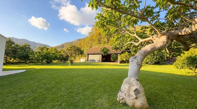 5 soverom Villa til salgs i Alhaurín el Grande med svømmebasseng garasje - € 2 150 000 (Ref: 9704534)