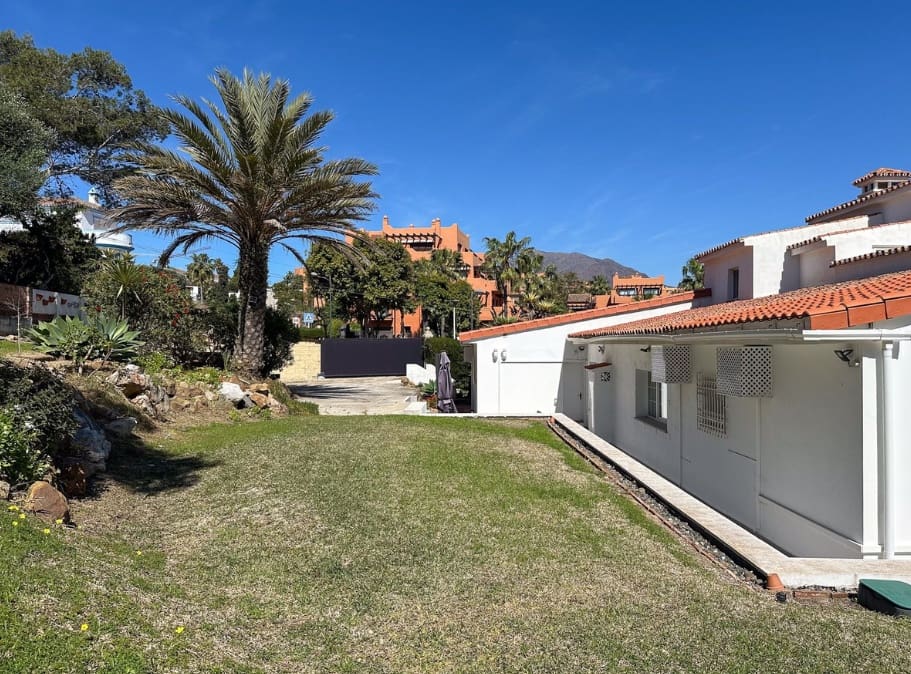 4 soverom Villa til salgs i Buenas Noches med svømmebasseng garasje - € 899 000 (Ref: 9704535)