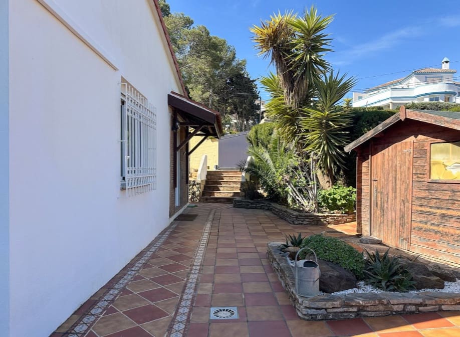 4 soverom Villa til salgs i Buenas Noches med svømmebasseng garasje - € 899 000 (Ref: 9704535)