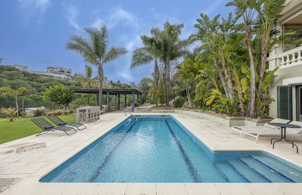 4 slaapkamer Villa te koop in Sotogrande met zwembad garage - € 1.275.000 (Ref: 9704536)