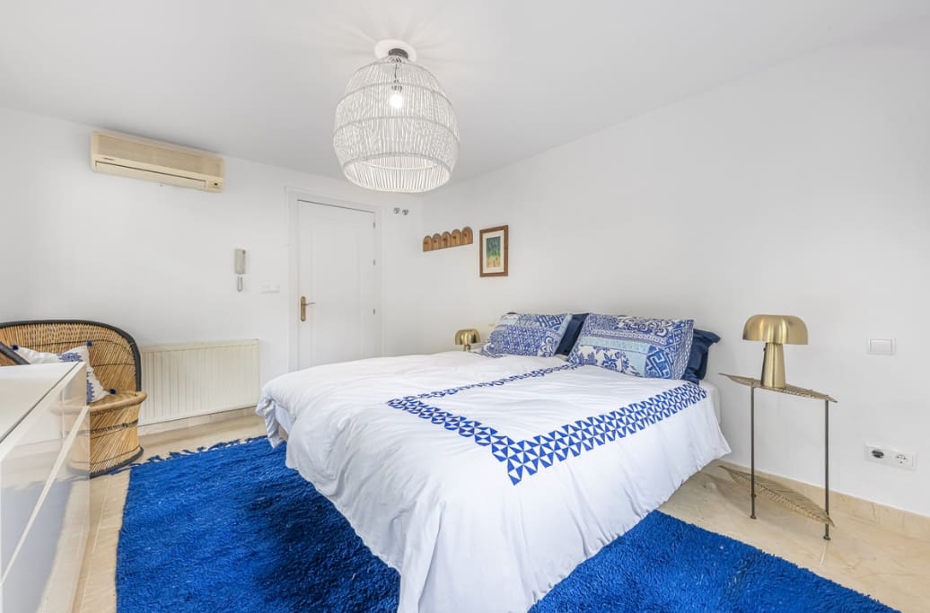 4 slaapkamer Villa te koop in Sotogrande met zwembad garage - € 1.275.000 (Ref: 9704536)