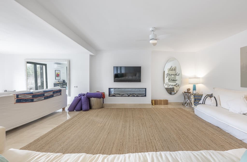 4 soveværelse Villa til salg i Sotogrande med swimmingpool garage - € 1.190.000 (Ref: 9704536)