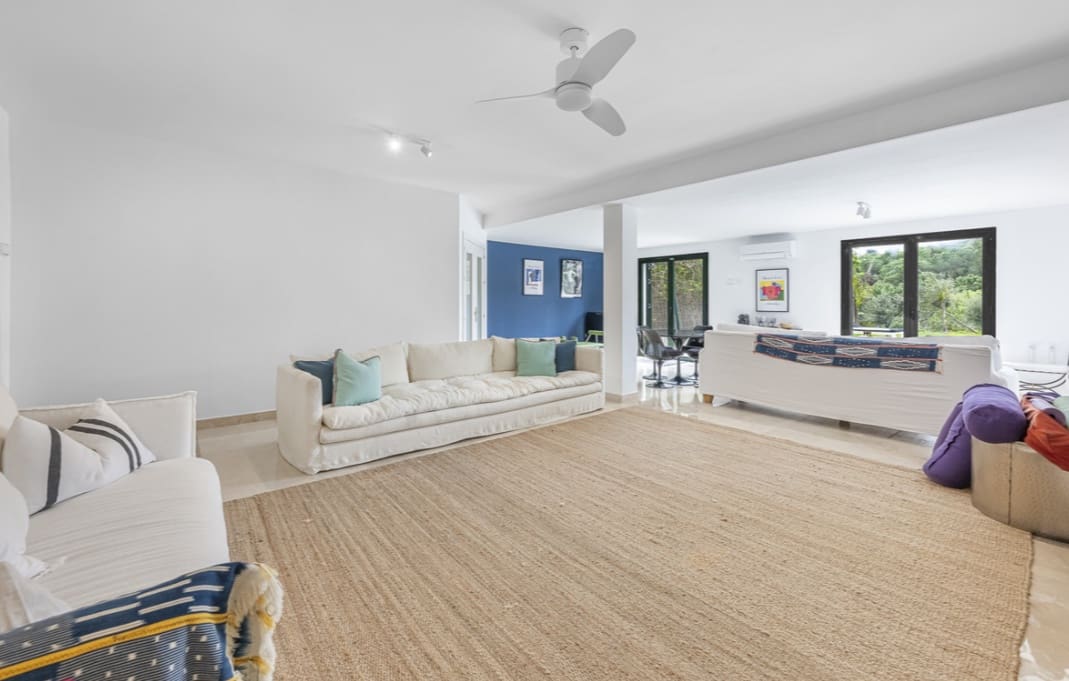 4 soveværelse Villa til salg i Sotogrande med swimmingpool garage - € 1.190.000 (Ref: 9704536)