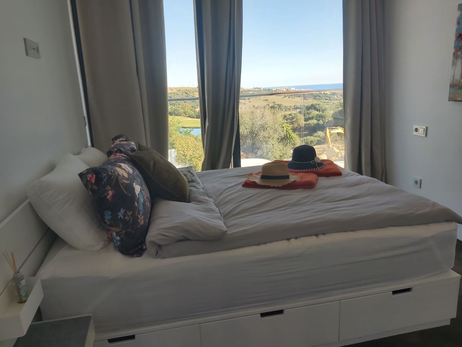 3 soveværelse Villa til salg i Estepona med swimmingpool - € 1.440.000 (Ref: 9726341)