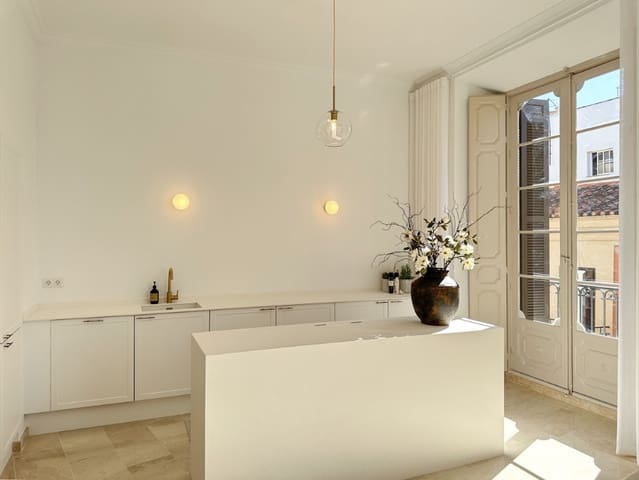 Apartamento de 3 habitaciones en Centro Historico, Málaga ciudad en venta - 849.000 € (Ref: 9738326)