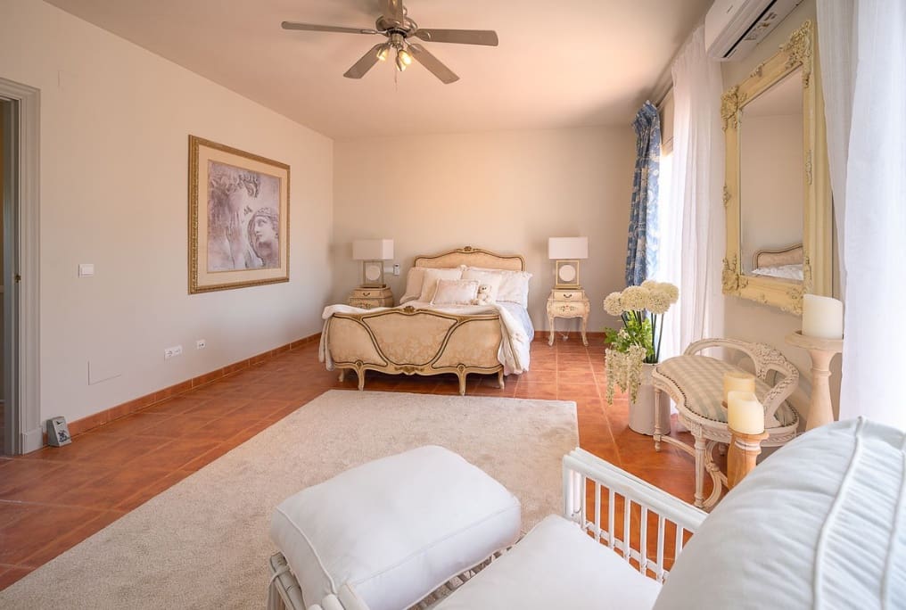 Chalet de 3 habitaciones en Coín en venta con piscina garaje - 585.000 € (Ref: 9745239)