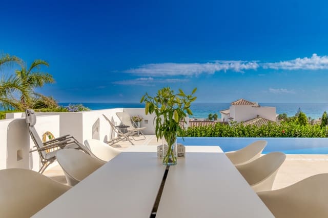 Chalet de 4 habitaciones en Mijas Costa, Mijas en venta con piscina garaje - 2.395.000 € (Ref: 9745240)