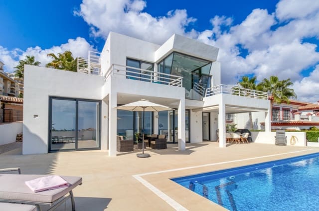 4 soveværelse Villa til salg i Mijas Costa, Mijas med swimmingpool garage - € 2.395.000 (Ref: 9745240)