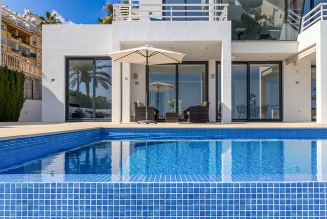 4 soveværelse Villa til salg i Mijas Costa, Mijas med swimmingpool garage - € 2.395.000 (Ref: 9745240)