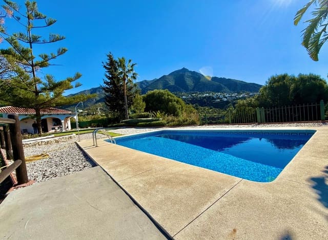 2 Zimmer Villa zu verkaufen in Marbella mit Pool Garage - 650.000 € (Ref: 9745241)