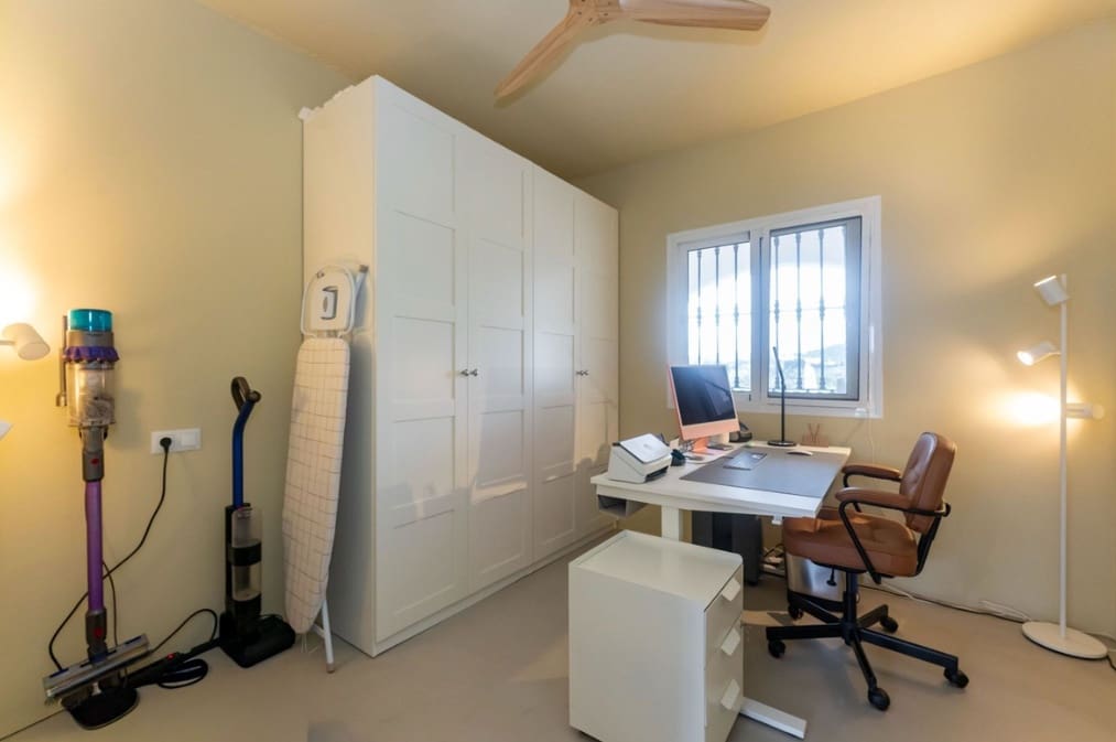 4 bedroom Villa for sale in Alhaurin el Grande with pool garage - € 595,000 (Ref: 9745243)