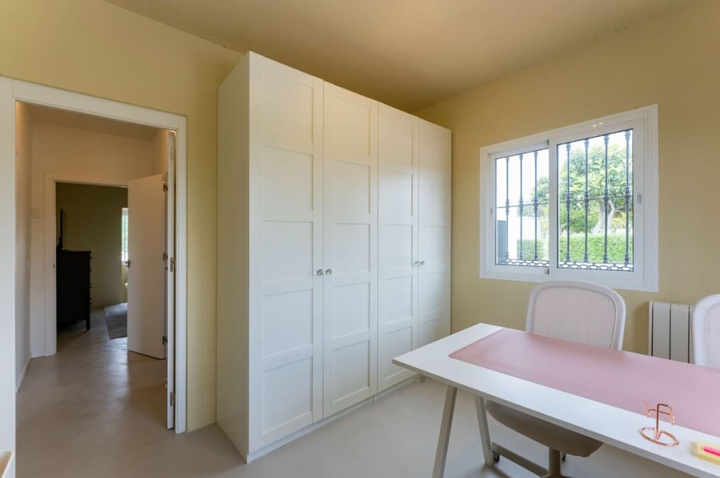 4 bedroom Villa for sale in Alhaurin el Grande with pool garage - € 595,000 (Ref: 9745243)