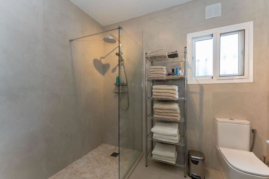 4 bedroom Villa for sale in Alhaurin el Grande with pool garage - € 595,000 (Ref: 9745243)