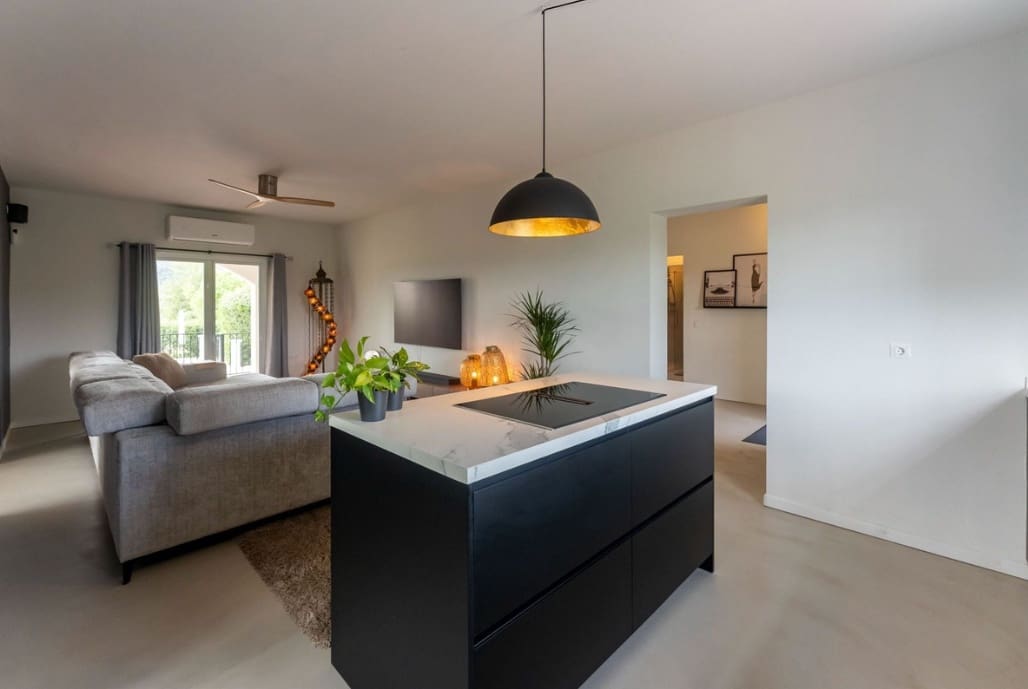 4 bedroom Villa for sale in Alhaurin el Grande with pool garage - € 595,000 (Ref: 9745243)