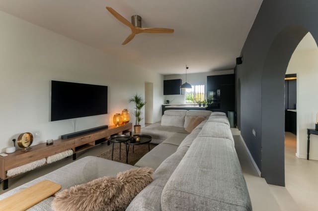 4 soverom Villa til salgs i Alhaurín el Grande med svømmebasseng garasje - € 595 000 (Ref: 9745243)