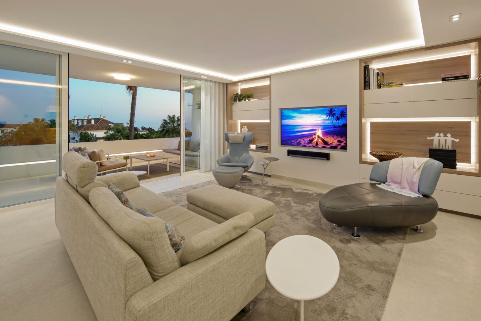 Ático de 3 habitaciones en Golden Mile en venta con piscina - 2.495.000 € (Ref: 9747715)