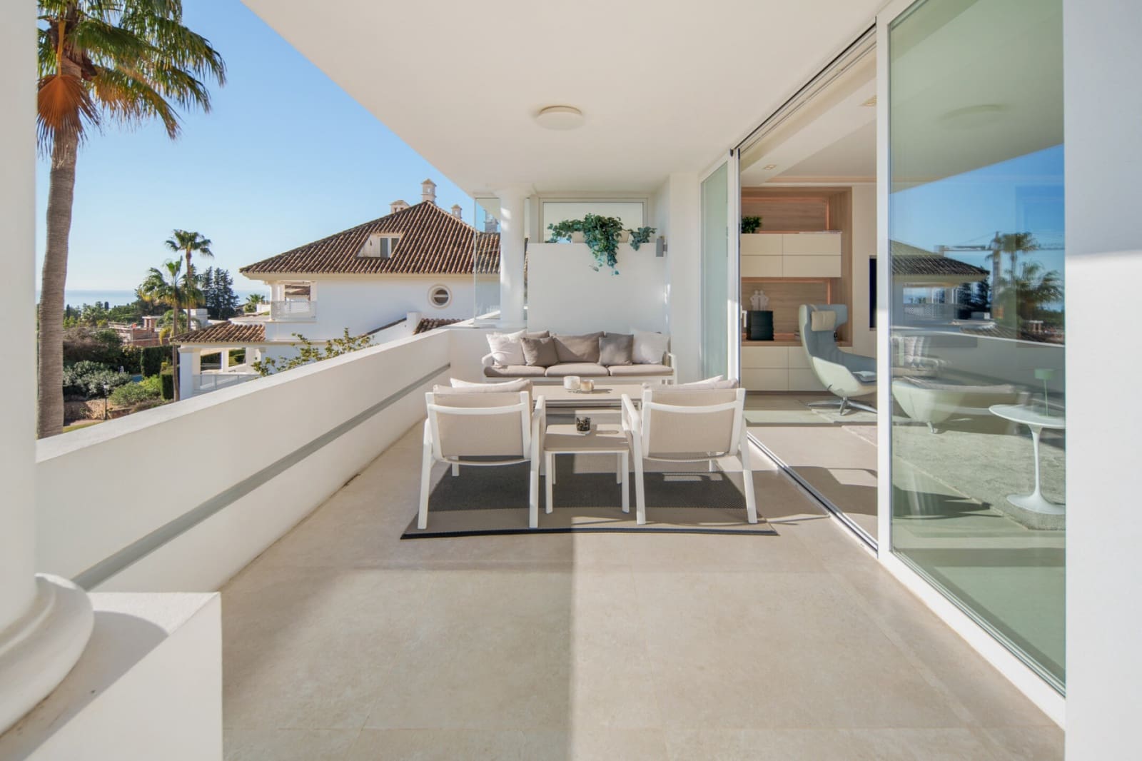 Ático de 3 habitaciones en Golden Mile en venta con piscina - 2.495.000 € (Ref: 9747715)