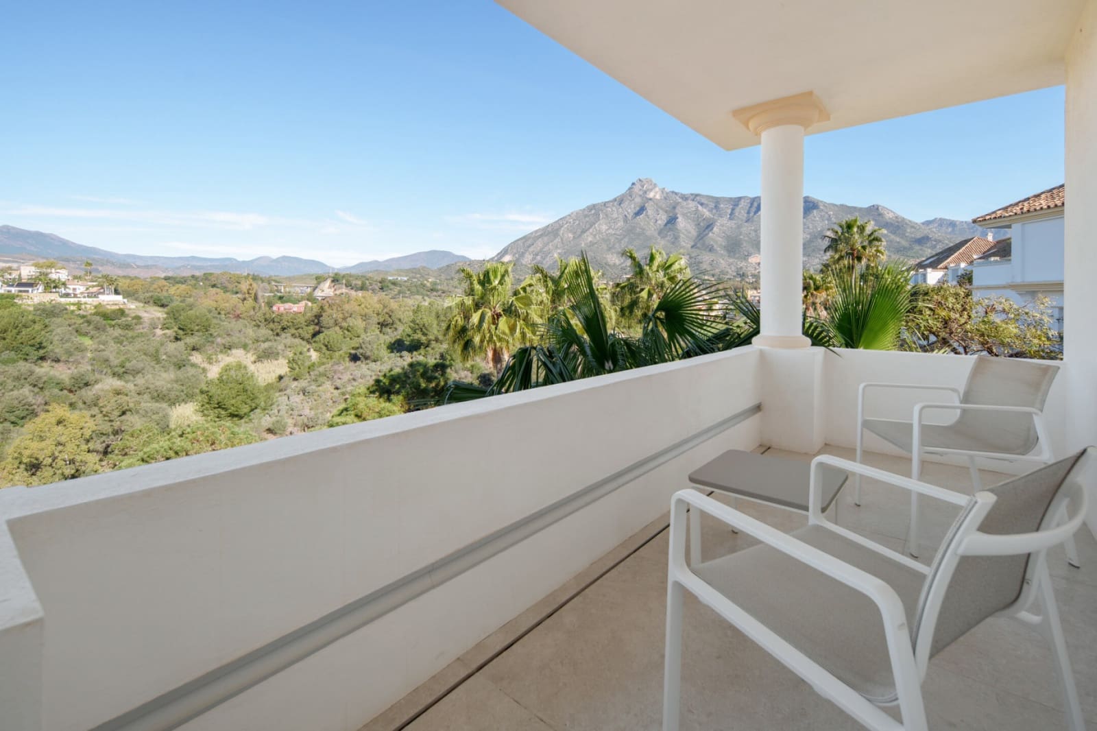3 soveværelse Penthouse til salg i Golden Mile med swimmingpool - € 2.495.000 (Ref: 9747715)