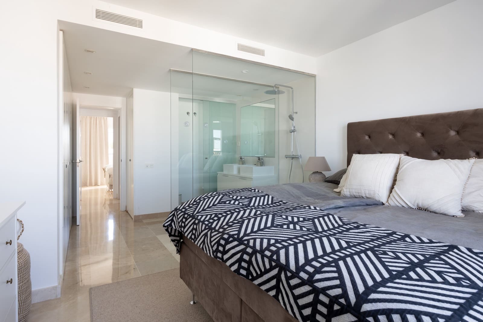 3 slaapkamer Penthouse te koop in El Paraiso met garage - € 750.000 (Ref: 9763542)