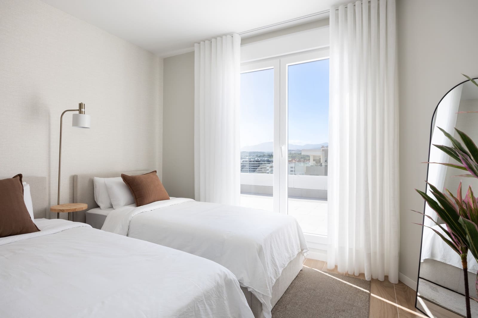 4 chambre Penthouse à vendre à Marbella avec piscine garage - 995 000 € (Ref: 9763543)