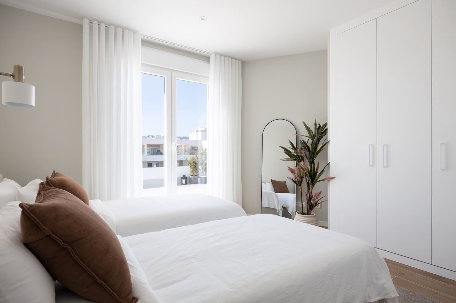 4 chambre Penthouse à vendre à Marbella avec piscine garage - 995 000 € (Ref: 9763543)