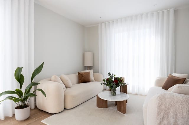 4 chambre Penthouse à vendre à Marbella avec piscine garage - 995 000 € (Ref: 9763543)