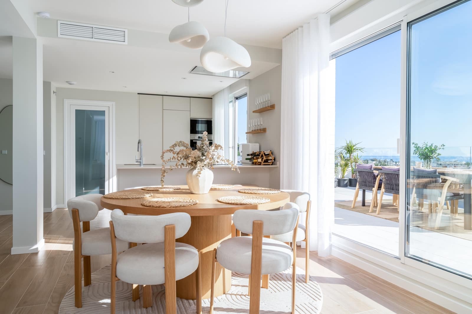 4 chambre Penthouse à vendre à Marbella avec piscine garage - 995 000 € (Ref: 9763543)