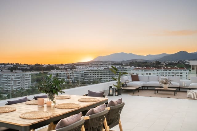4 sovrum Takvåning till salu i Marbella med pool garage - 995 000 € (Ref: 9763543)
