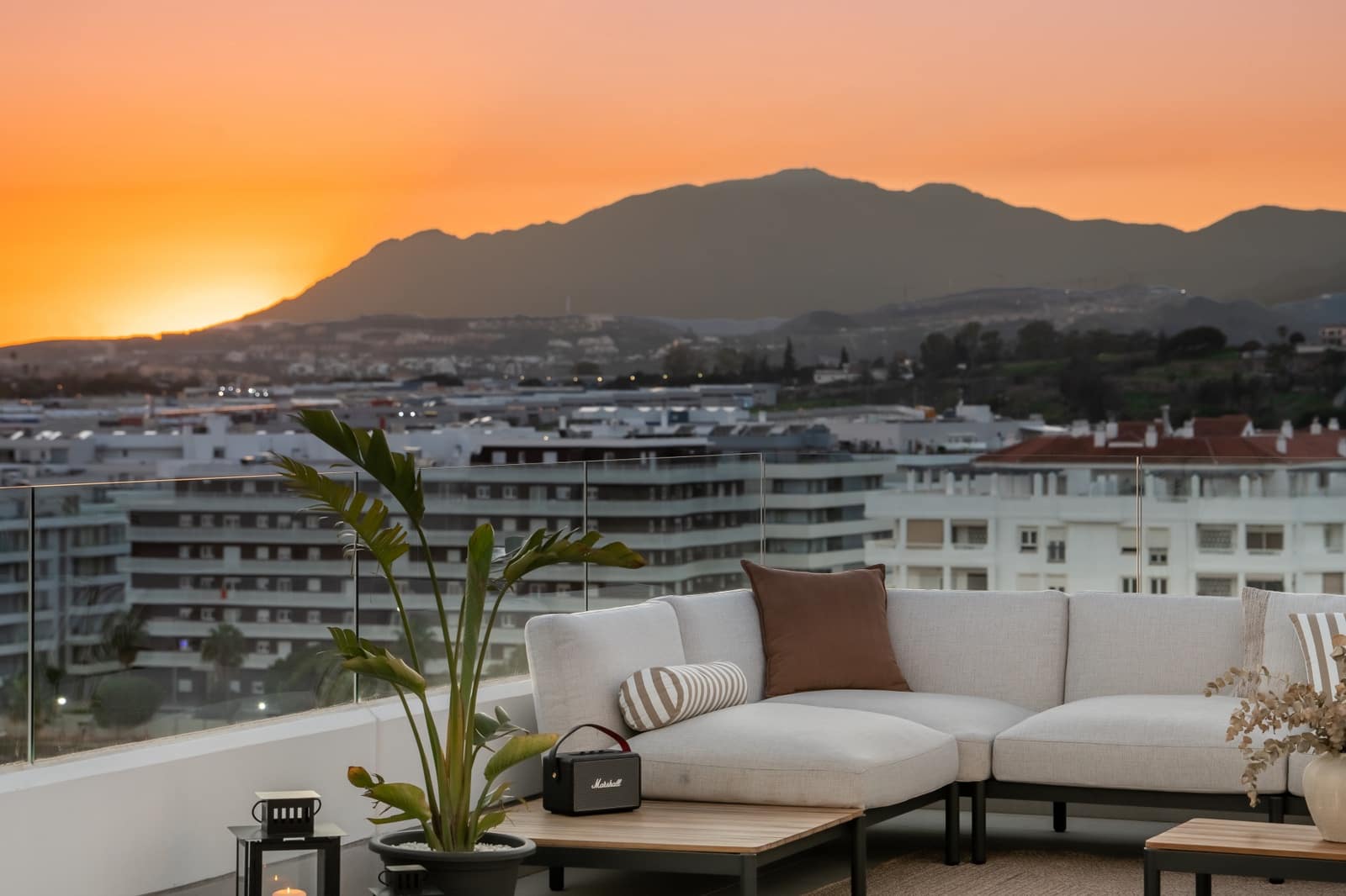 4 Zimmer Penthouse zu verkaufen in Marbella mit Pool Garage - 995.000 € (Ref: 9763543)