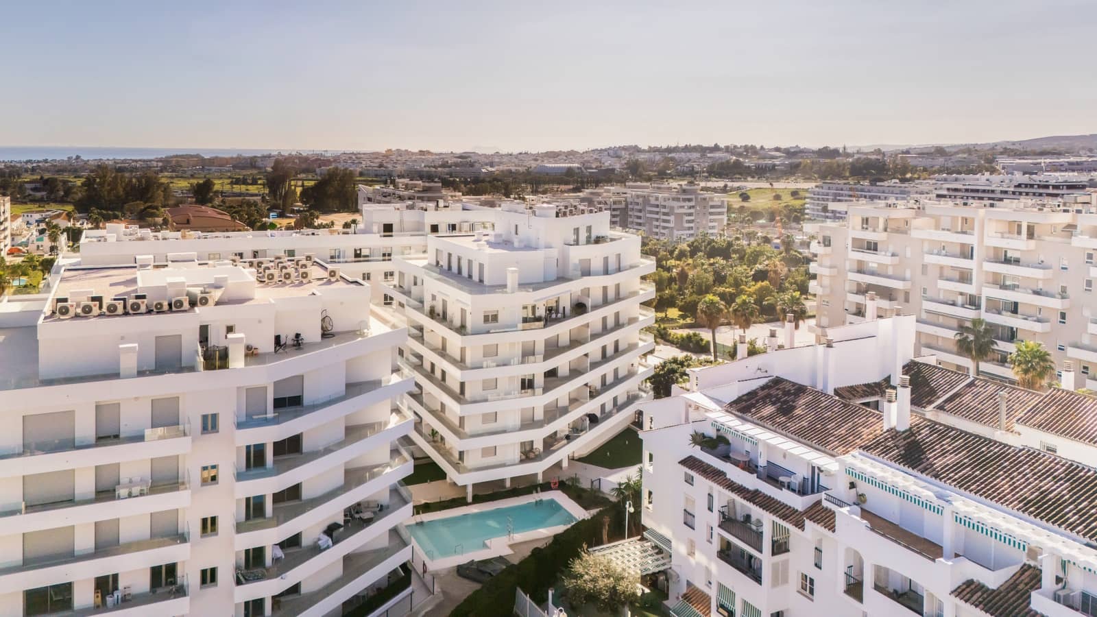 4 Zimmer Penthouse zu verkaufen in Marbella mit Pool Garage - 995.000 € (Ref: 9763543)