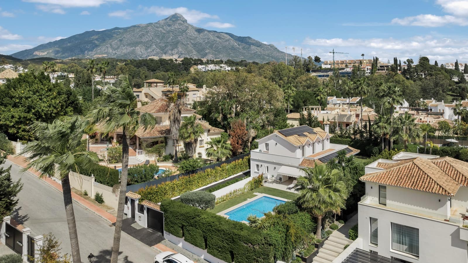 4 quarto Moradia para venda em Marbella com piscina - 2 650 000 € (Ref: 9763545)