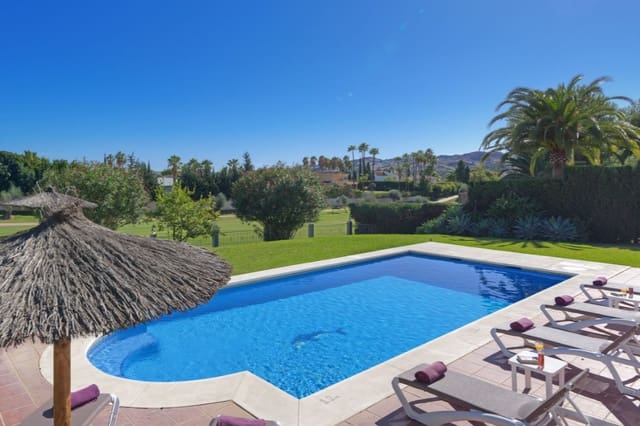 4 soveværelse Villa til salg i Mijas Costa, Mijas med swimmingpool garage - € 1.300.000 (Ref: 9763547)