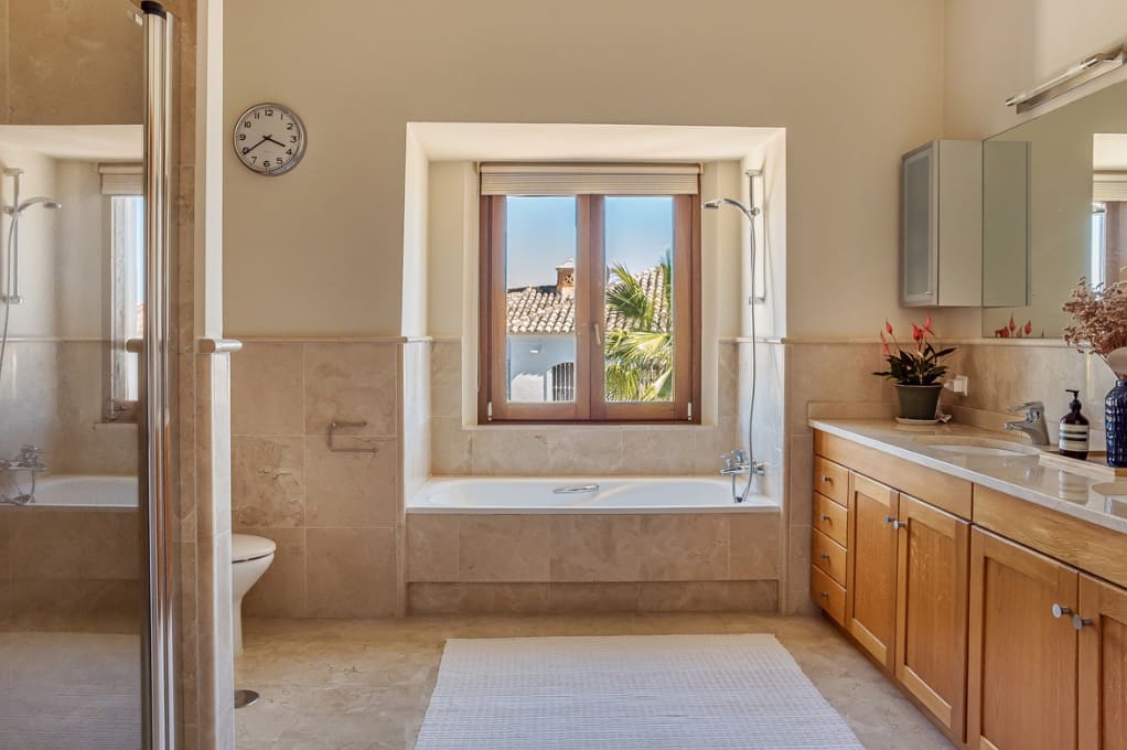 4 camera da letto Villa in vendita in Marbella con piscina garage - 2.350.000 € (Rif: 9763548)