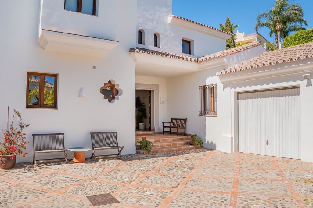 4 camera da letto Villa in vendita in Marbella con piscina garage - 2.350.000 € (Rif: 9763548)