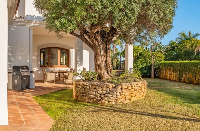 4 camera da letto Villa in vendita in Marbella con piscina garage - 2.350.000 € (Rif: 9763548)