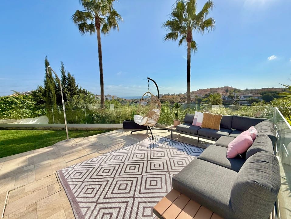 3 chambre Villa/Maison à vendre à Mijas Costa avec piscine garage - 1 320 000 € (Ref: 9763550)