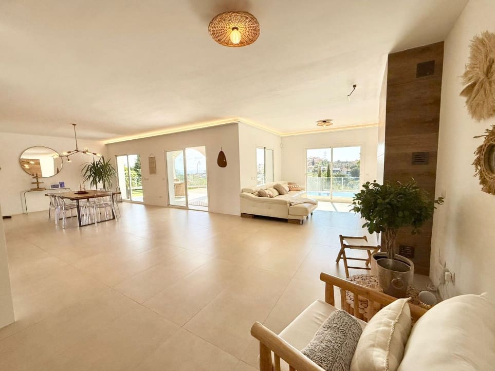 3 chambre Villa/Maison à vendre à Mijas Costa avec piscine garage - 1 320 000 € (Ref: 9763550)