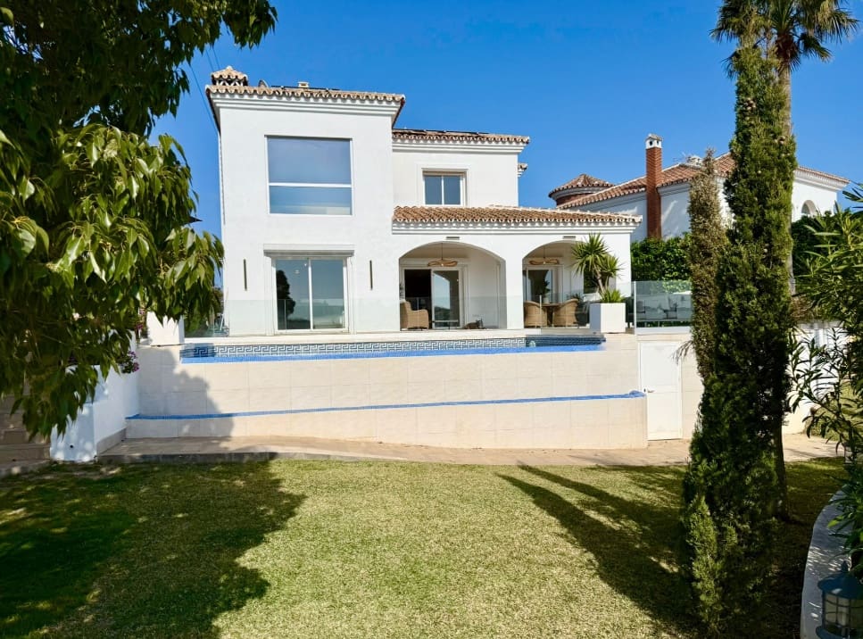 3 chambre Villa/Maison à vendre à Mijas Costa avec piscine garage - 1 320 000 € (Ref: 9763550)