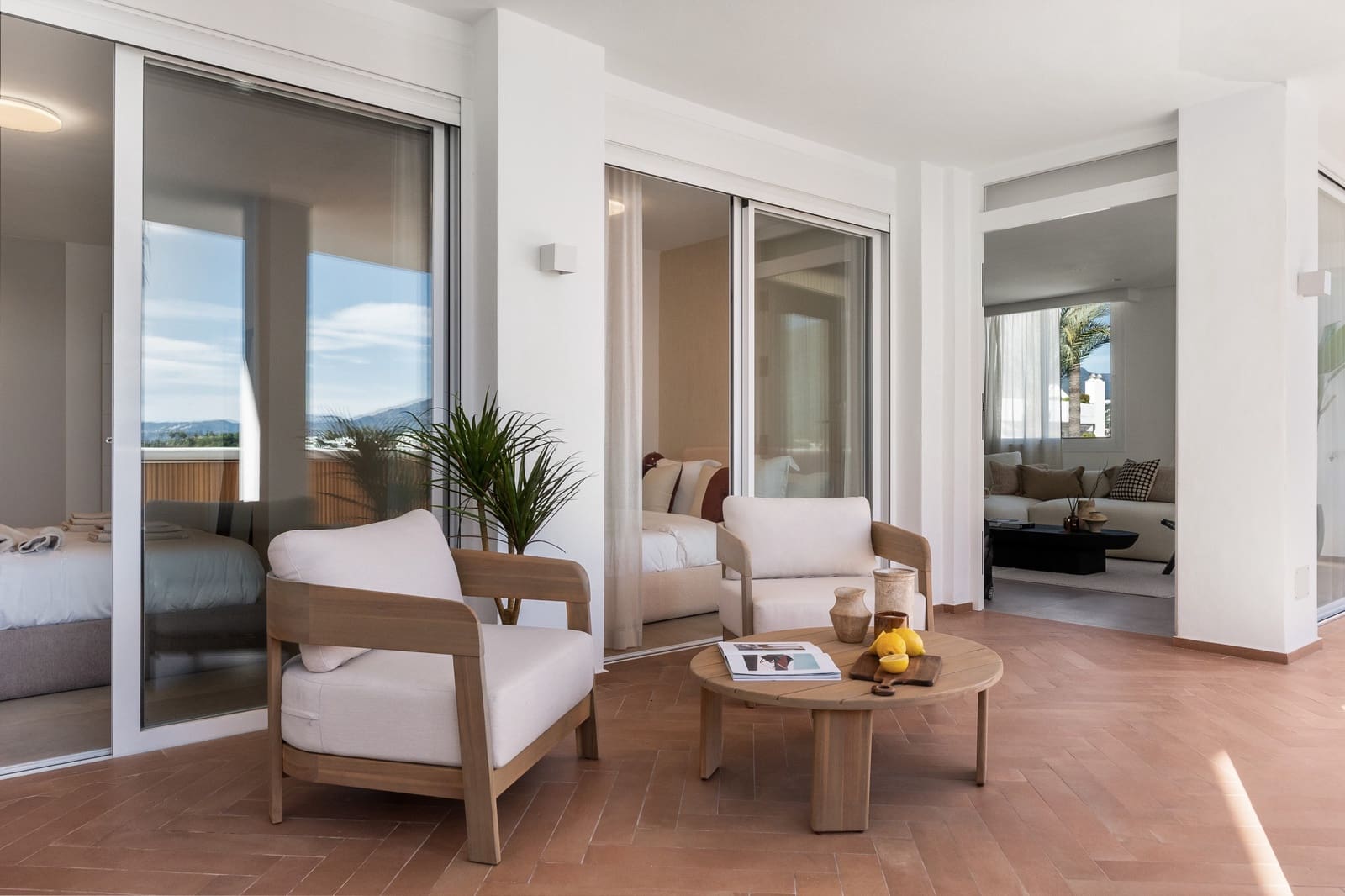 2 sypialnia Apartament na sprzedaż w Marbella z basenem garażem - 690 000 € (Ref: 9763551)