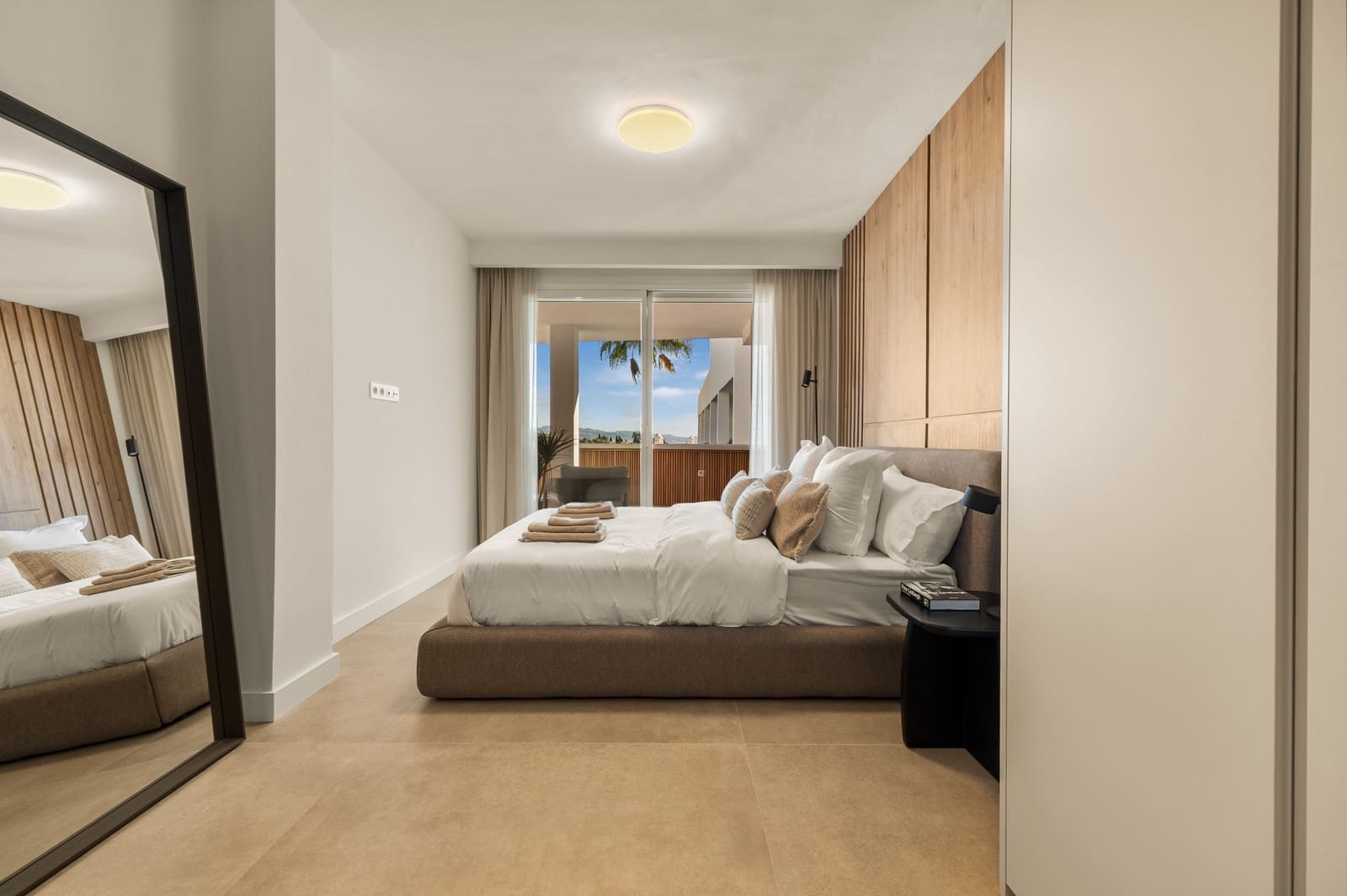 2 sypialnia Apartament na sprzedaż w Marbella z basenem garażem - 690 000 € (Ref: 9763551)