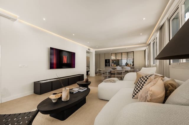 2 sovrum Lägenhet till salu i Marbella med pool garage - 690 000 € (Ref: 9763551)