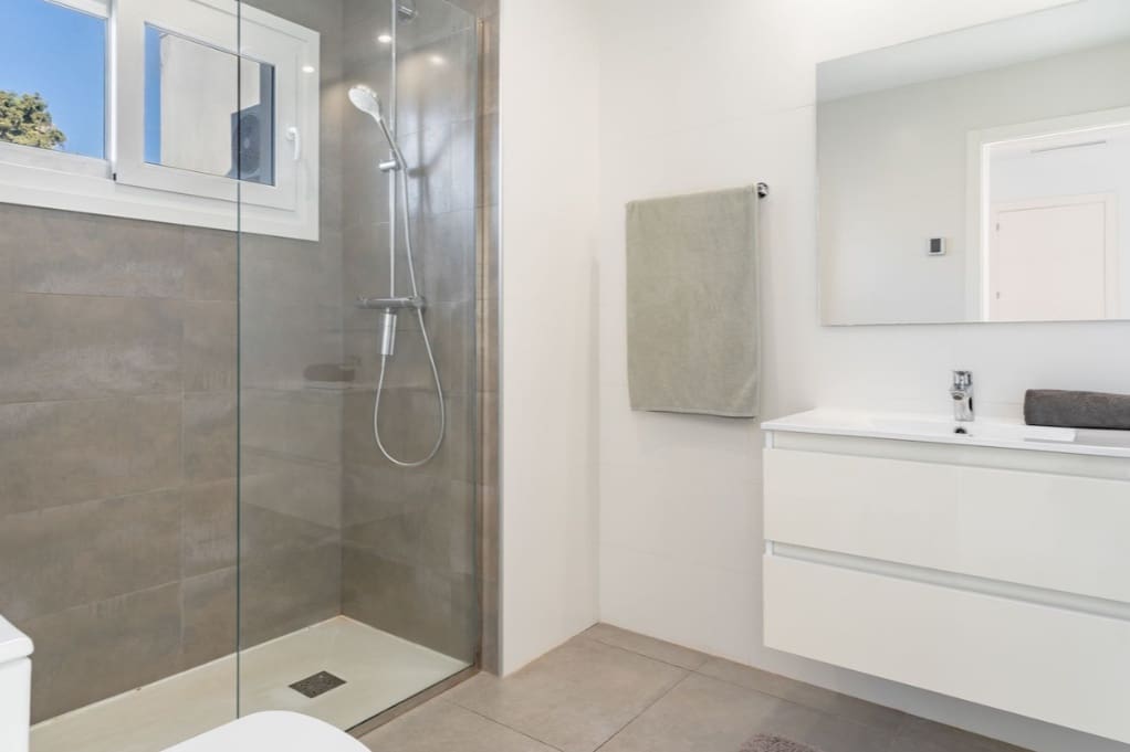 Chalet de 5 habitaciones en Fuengirola en venta con piscina garaje - 1.380.000 € (Ref: 9770355)