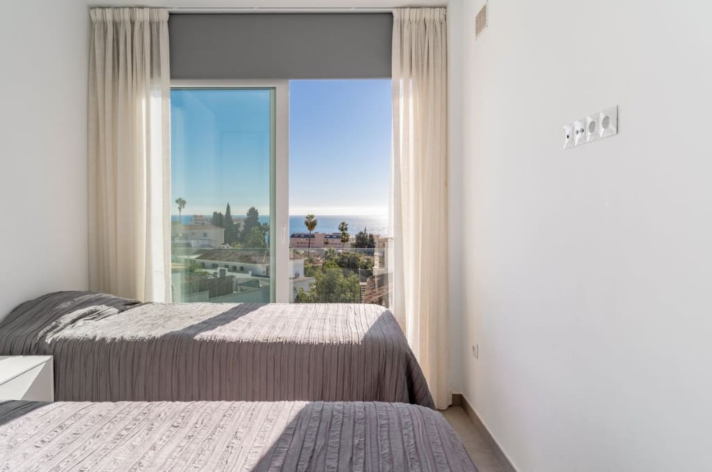 Chalet de 5 habitaciones en Fuengirola en venta con piscina garaje - 1.380.000 € (Ref: 9770355)