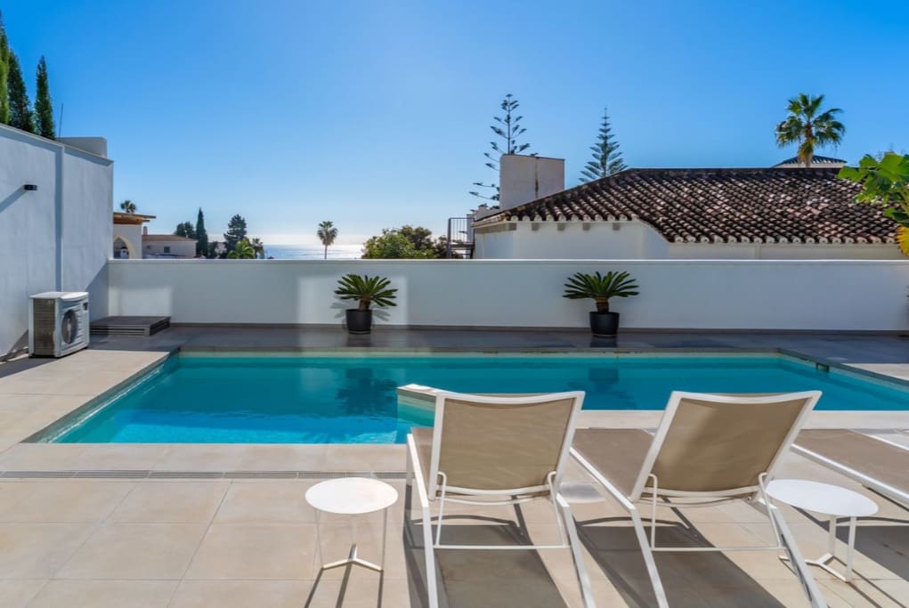 Chalet de 5 habitaciones en Fuengirola en venta con piscina garaje - 1.380.000 € (Ref: 9770355)