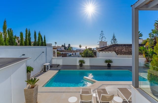 5 bedroom Villa for sale in Fuengirola with pool garage - € 1,380,000 (Ref: 9770355)