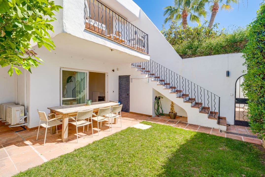 3 sypialnia Dom na sprzedaż w Marbella z basenem garażem - 549 000 € (Ref: 9780261)