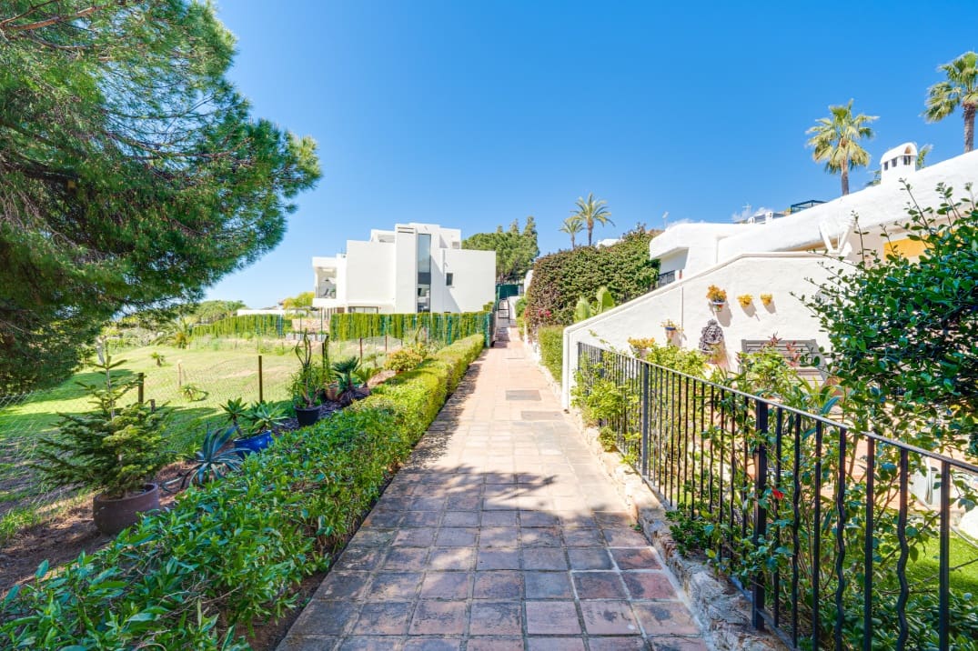 3 sypialnia Dom na sprzedaż w Marbella z basenem garażem - 549 000 € (Ref: 9780261)