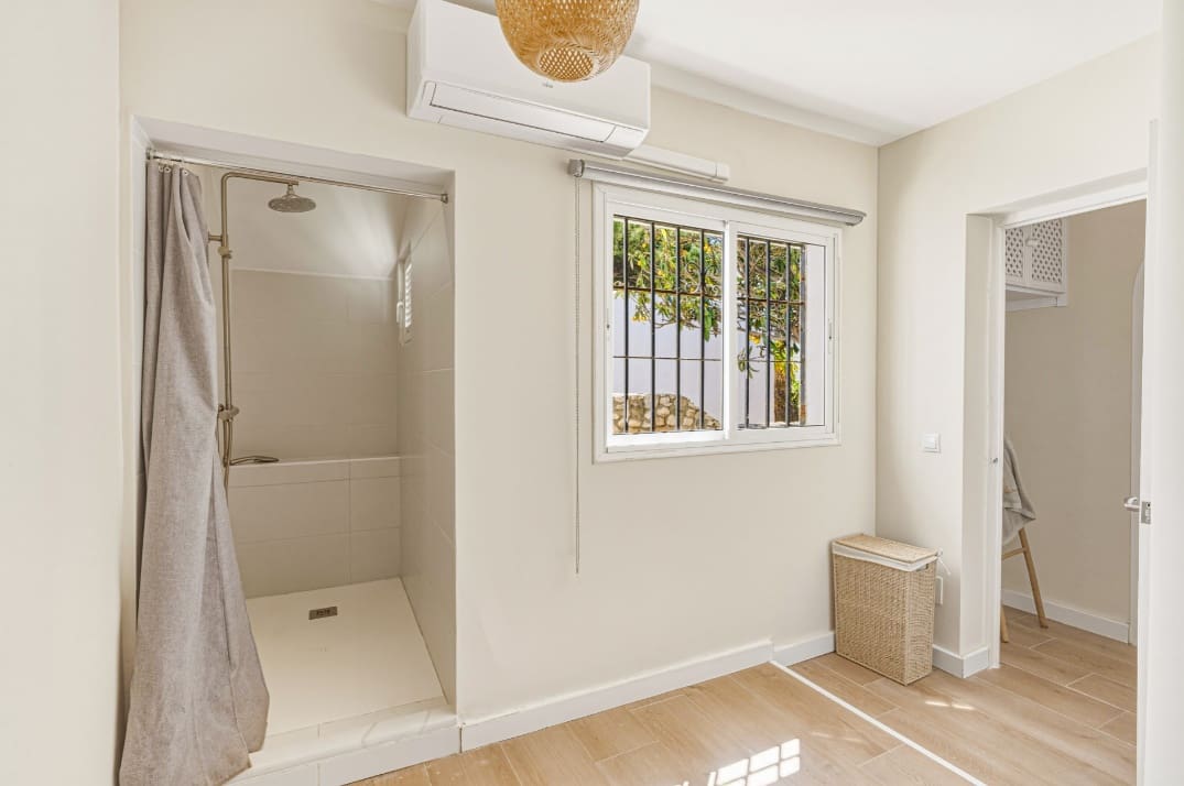 3 sypialnia Dom na sprzedaż w Marbella z basenem garażem - 549 000 € (Ref: 9780261)