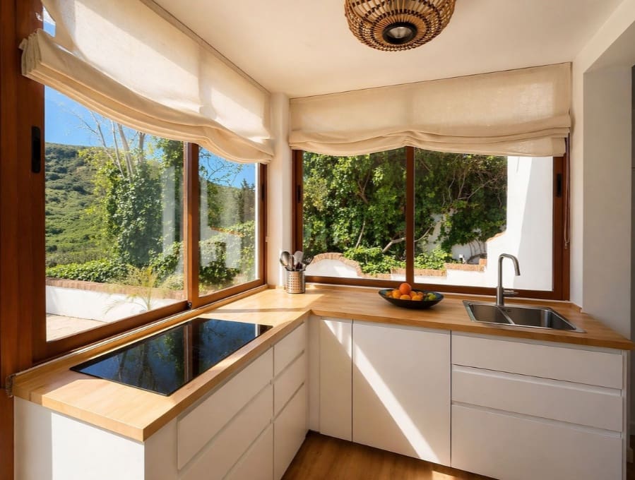 3 soverom Villa til salgs i Manilva med svømmebasseng garasje - € 430 000 (Ref: 9780262)