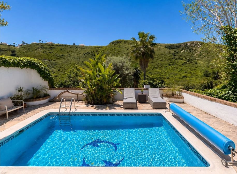 3 soverom Villa til salgs i Manilva med svømmebasseng garasje - € 430 000 (Ref: 9780262)